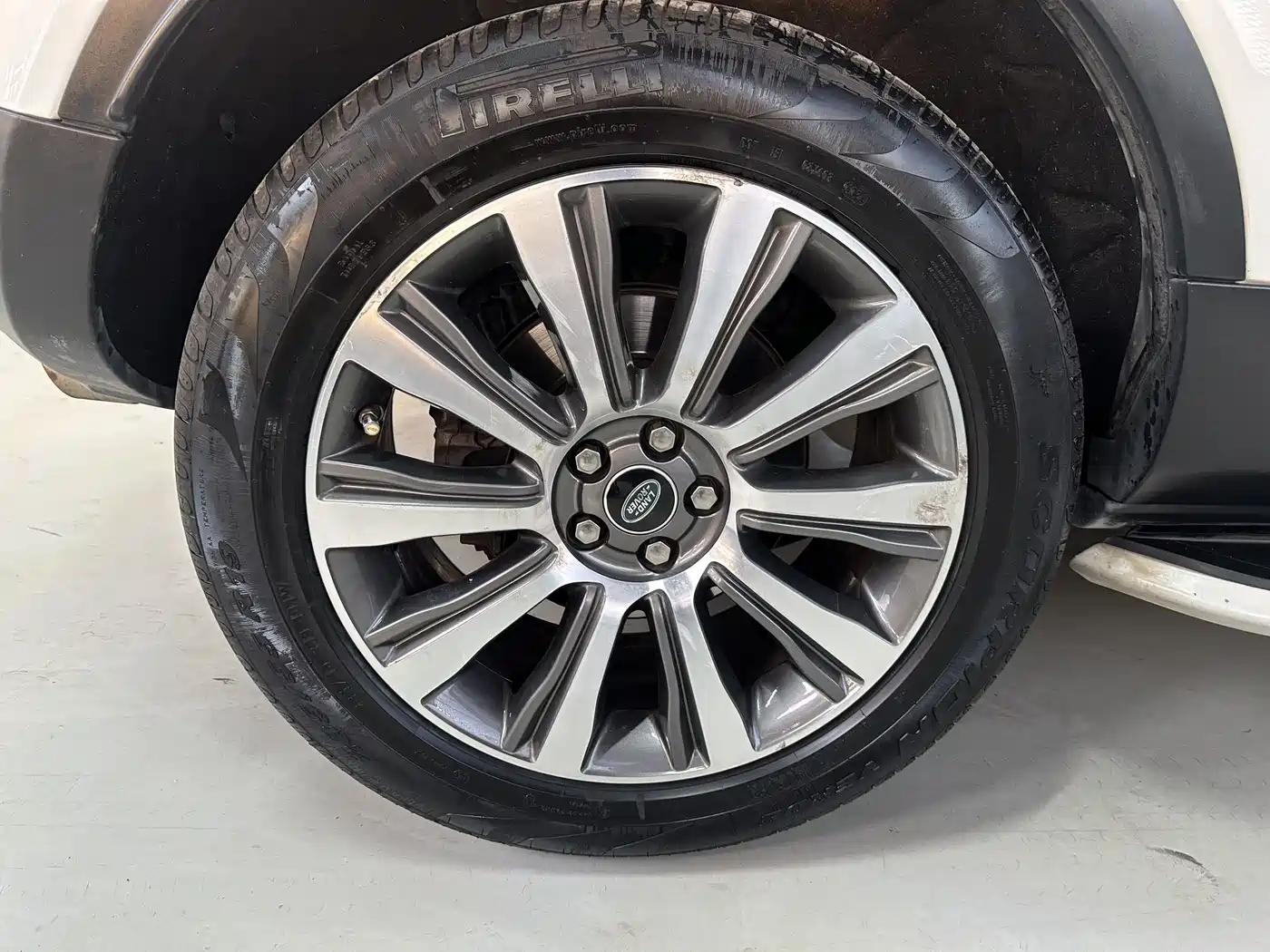 Land Rover Range Rover Evoque 2017 2.0T SE Smart Shine Edition фото 12