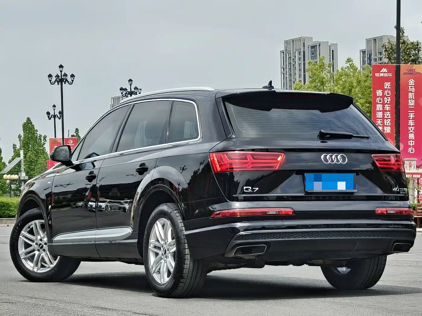 AUDI Q7