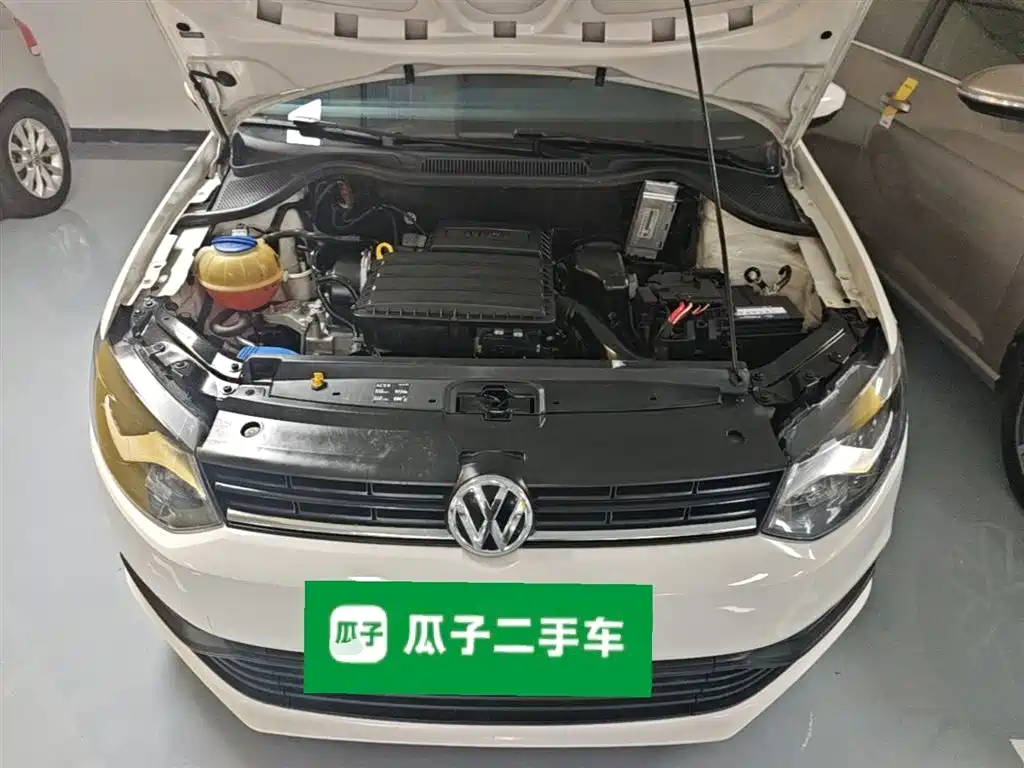 Volkswagen Polo 2016 1.4L Automatic Trend фото 20