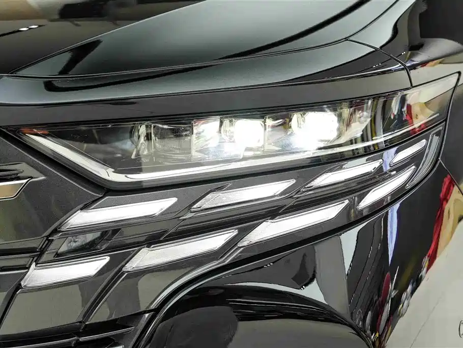 Toyota Alphard 2024 Hybrid 2.5L Ultimate Enjoyment Edition фото 29