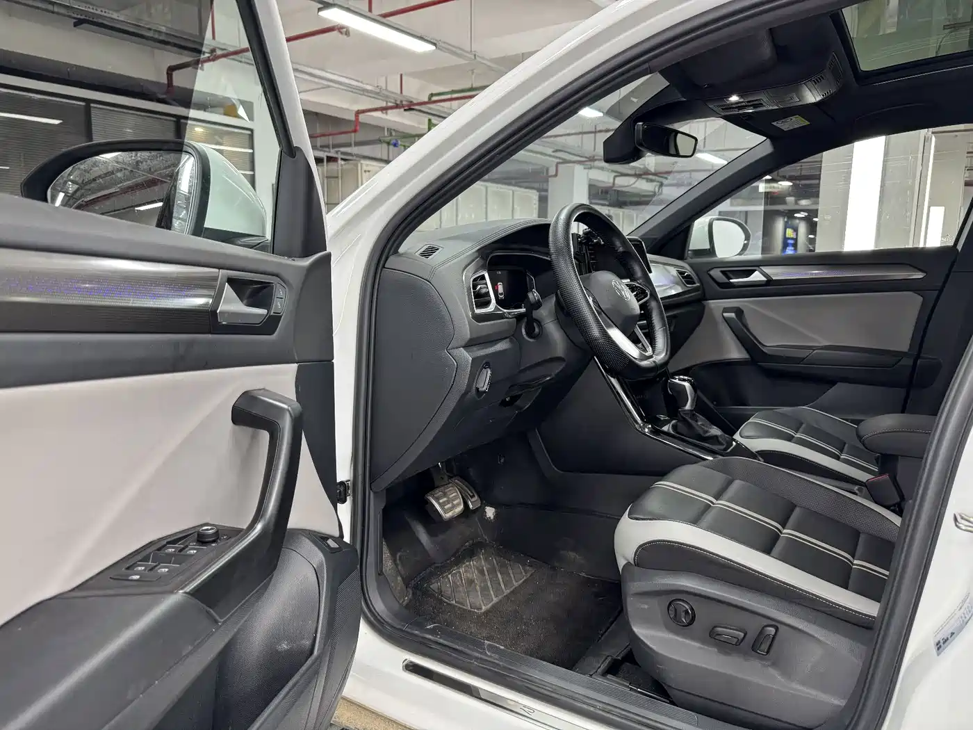 Volkswagen T-ROC 2023 2023 300TSI DSG 2WD Dawn Edition