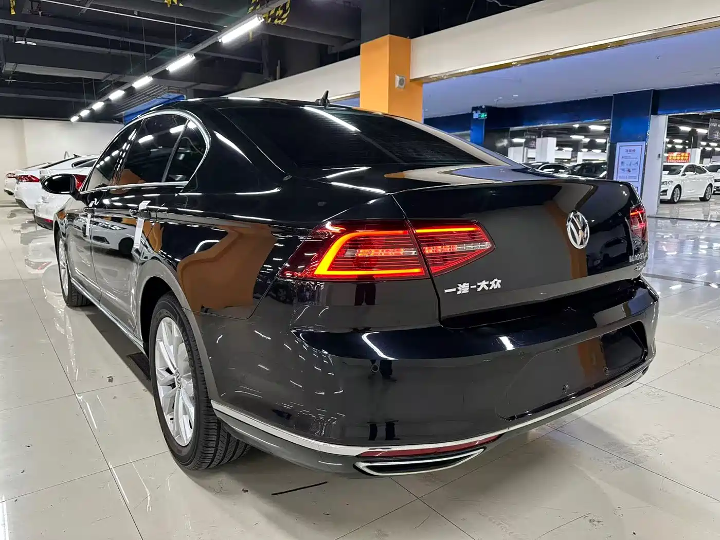 Volkswagen Magotan 2019 330TSI DSG Luxury Class China VI фото 17