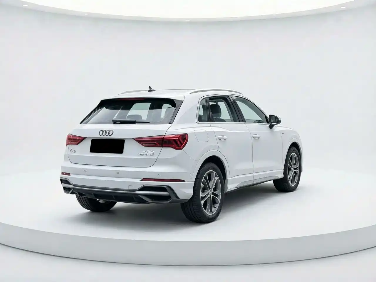Audi Q3 2023 40 TFSI Fashion Dynamic фото 4