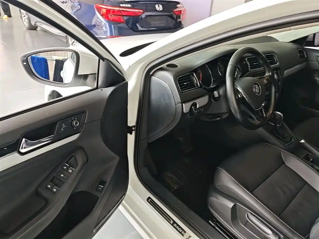 Volkswagen Sagitar 2018 280TSI DSG Comfort фото 16