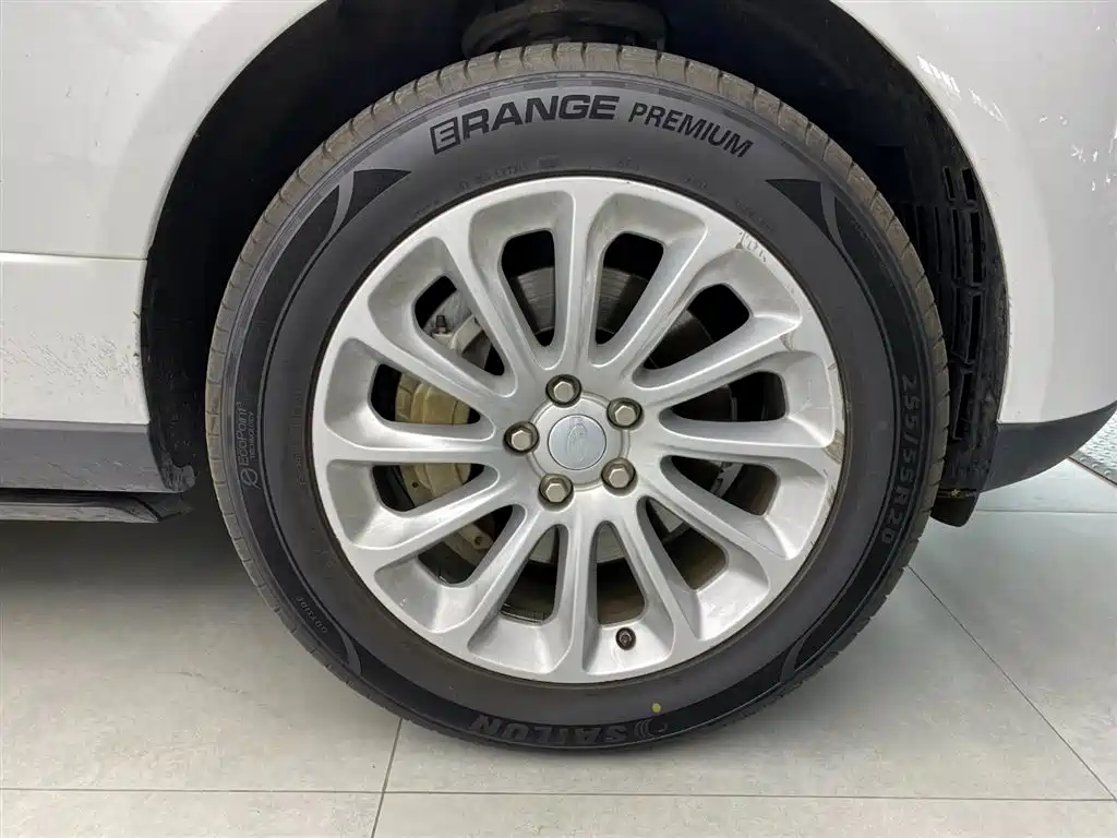 Land Rover Range Rover 2019 3.0 SCV6 Heritage Edition фото 13