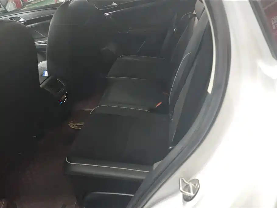 Volkswagen Tayron 2020 330TSI 2WD Luxury Smart Edition фото 11