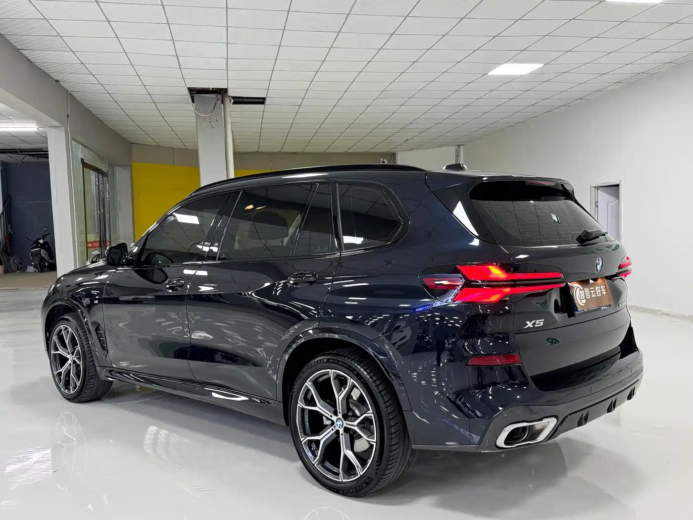 BMW X5 2026 2026 Facelift xDrive 30Li Exclusive M Sport Shadowline Package