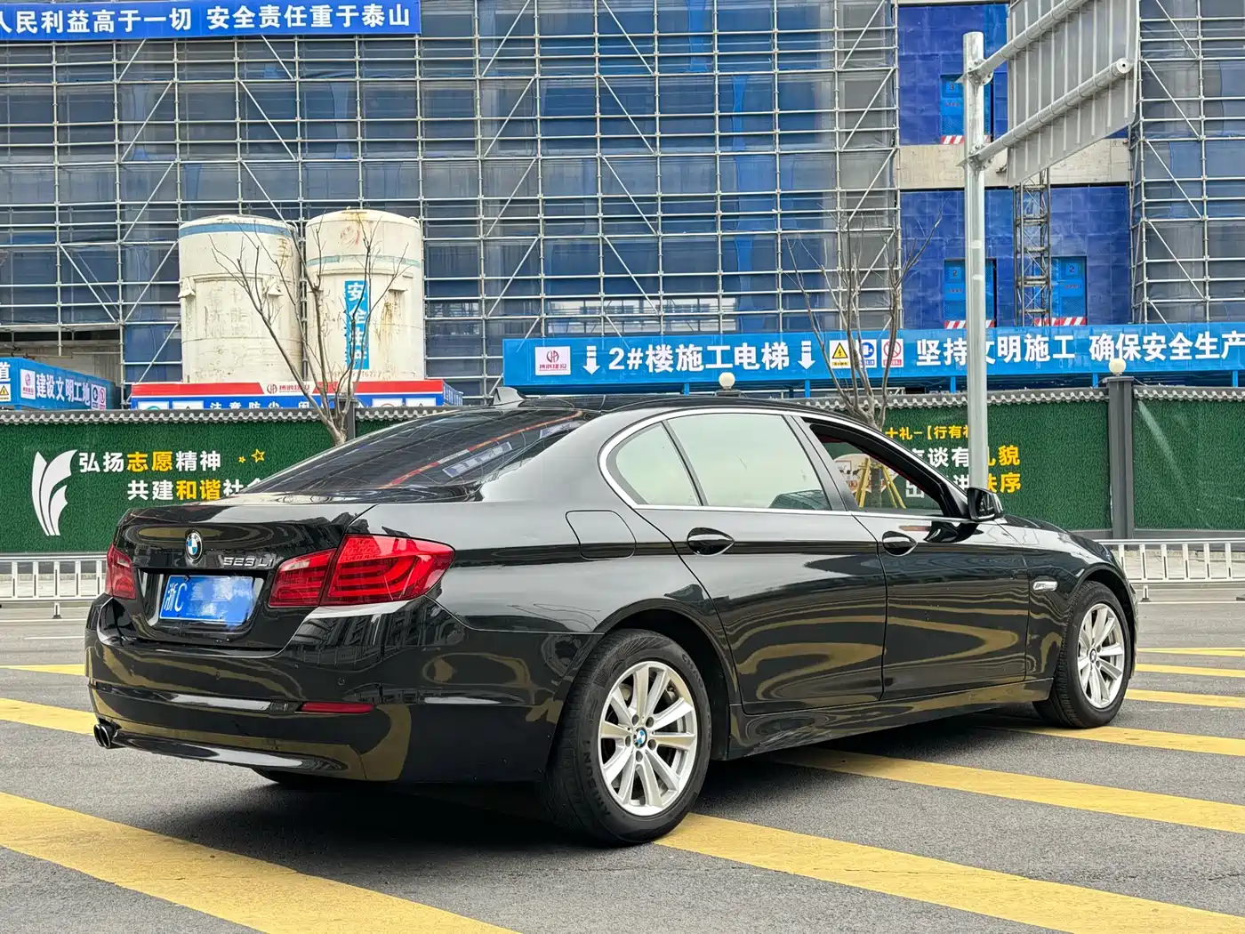 BMW 5 Series 2011 523Li Luxury фото 7