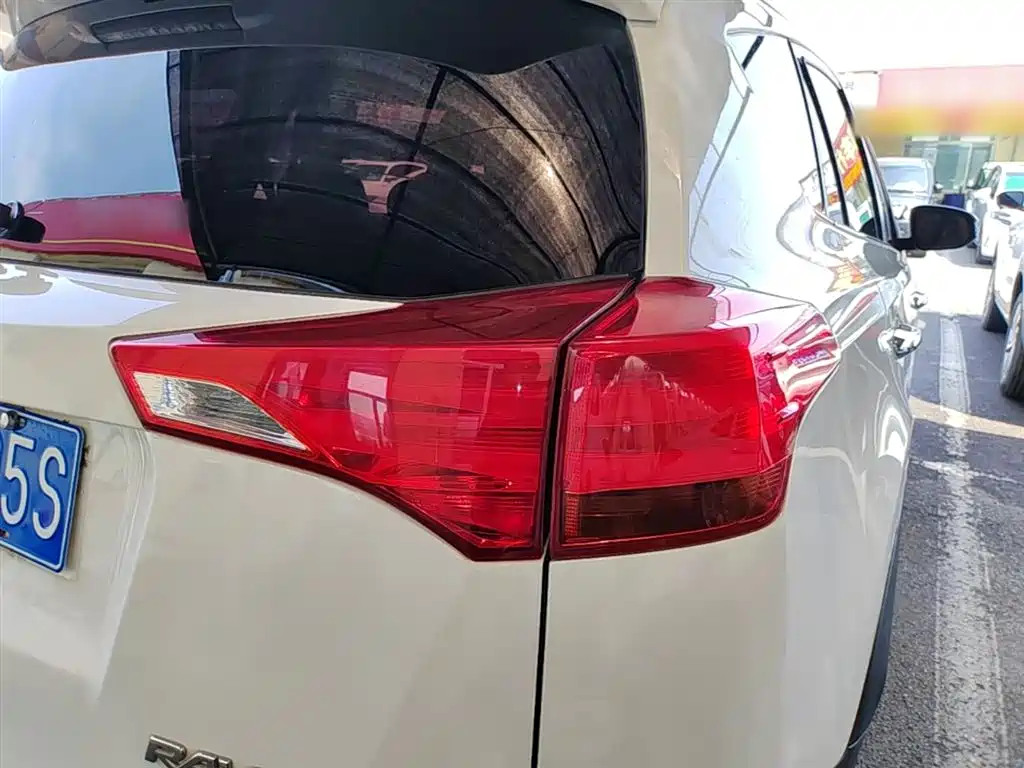 Toyota RAV4 Rongfang 2013 2.0L CVT 4WD Pioneer фото 8