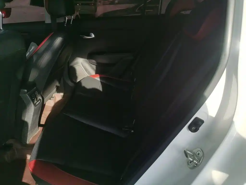 Kia KX CROSS 2018 2017 1.4L AT GLS