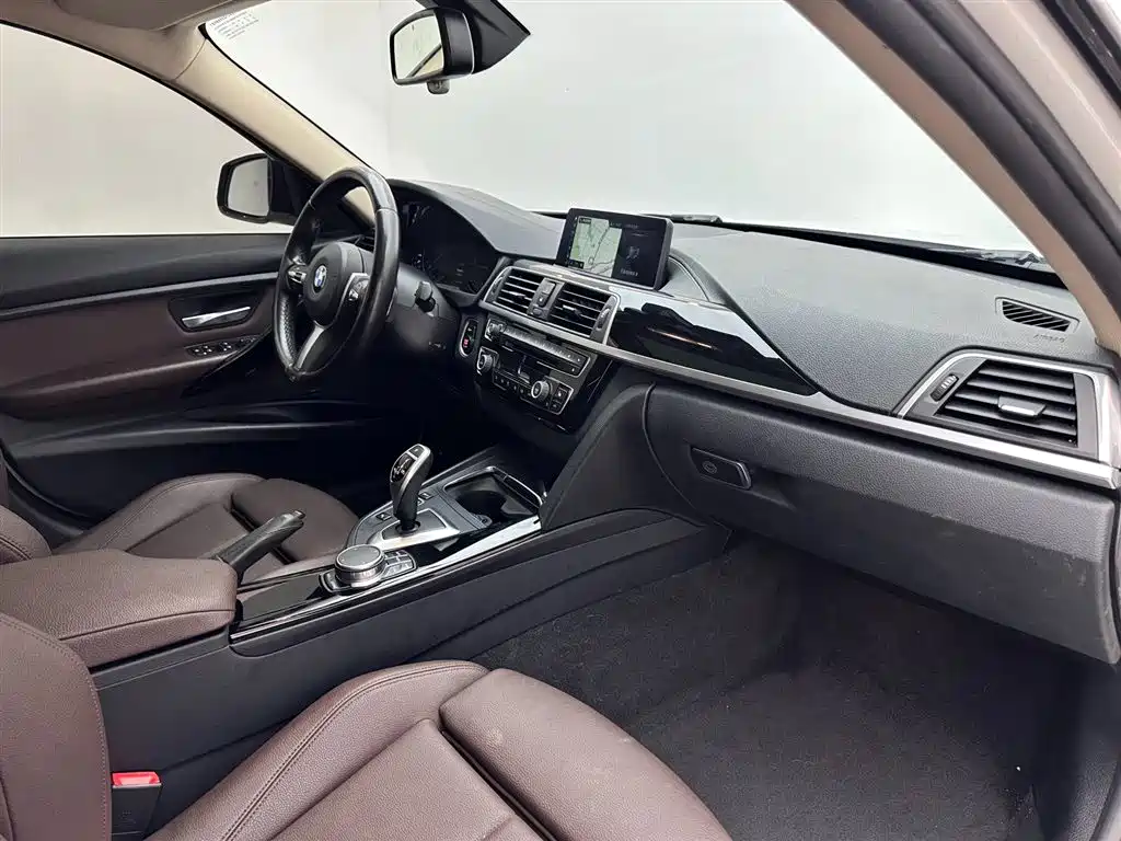 BMW 3 Series 2019 320Li M Sport Package фото 11