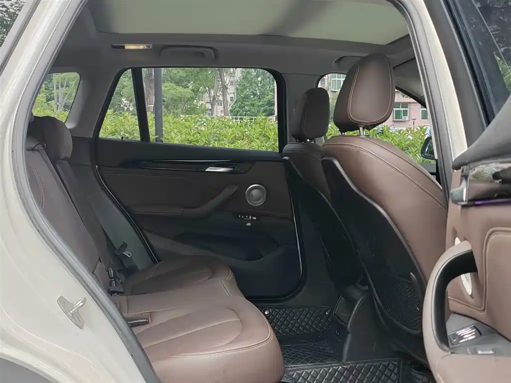BMW X1 2021 sDrive20Li Fashion фото 10