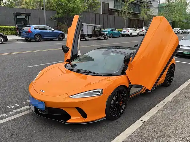 MCLAREN GT