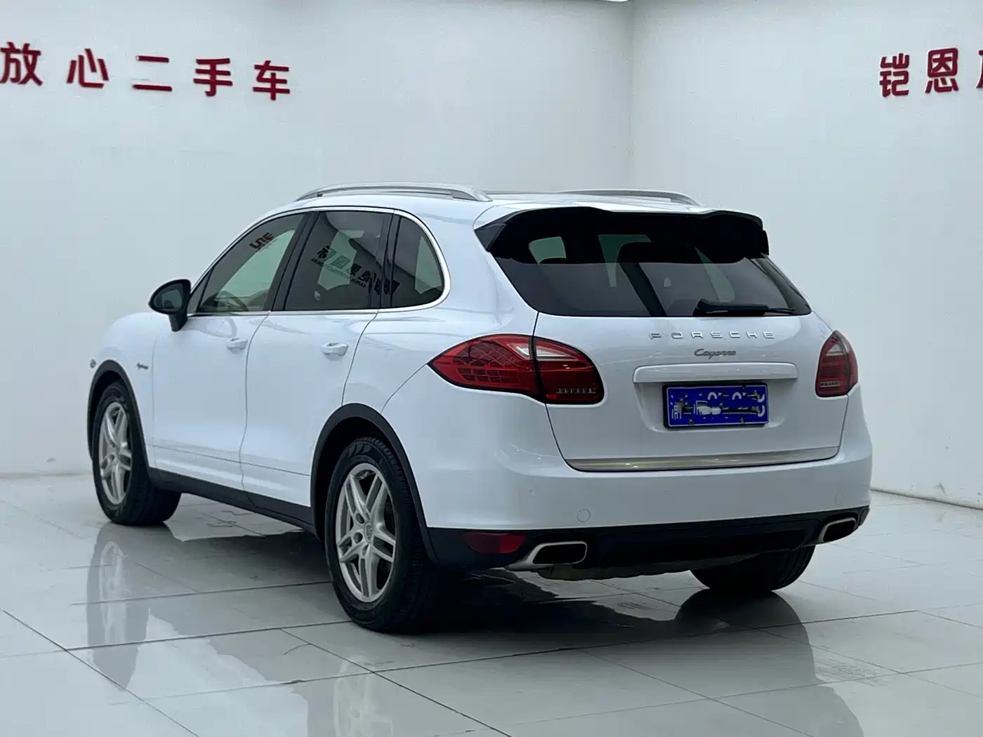 Porsche Cayenne 2011 Cayenne S Hybrid 3.0T фото 14