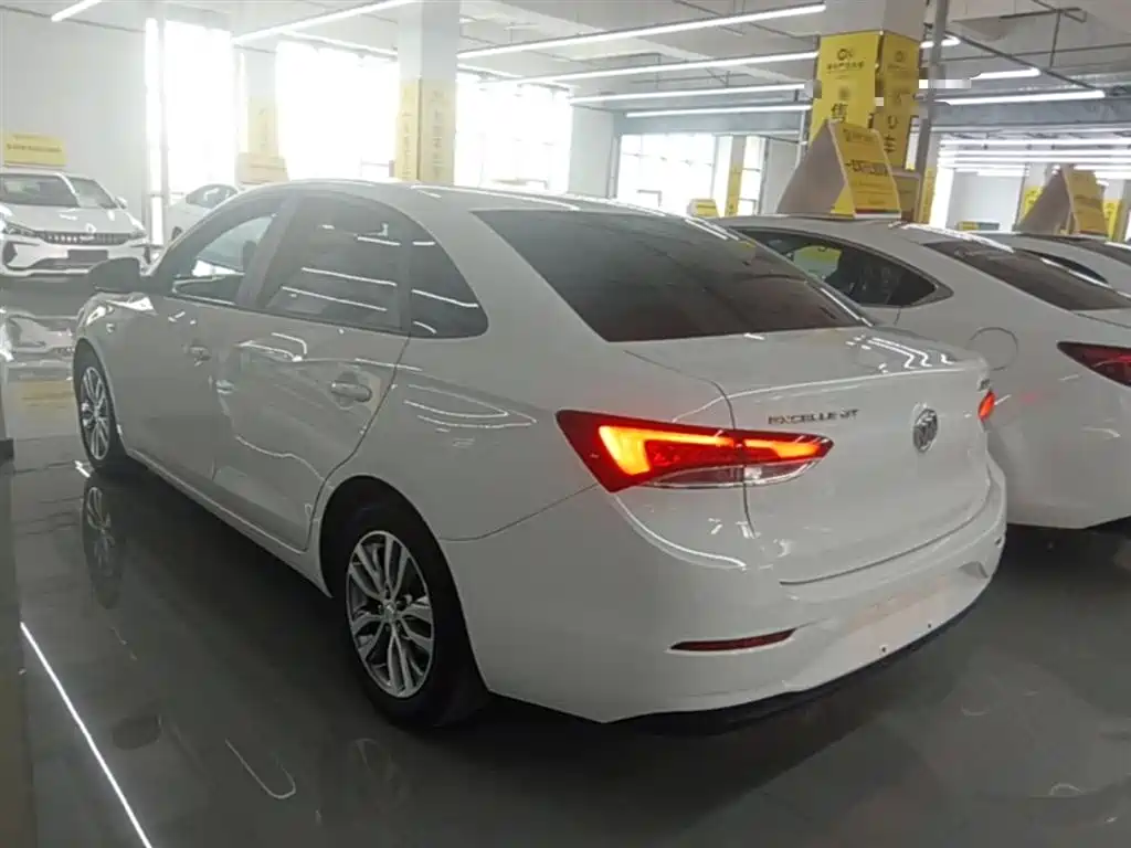 Buick Excelle 2021 Facelift 1.3T Auto Mild Hybrid Elite фото 5