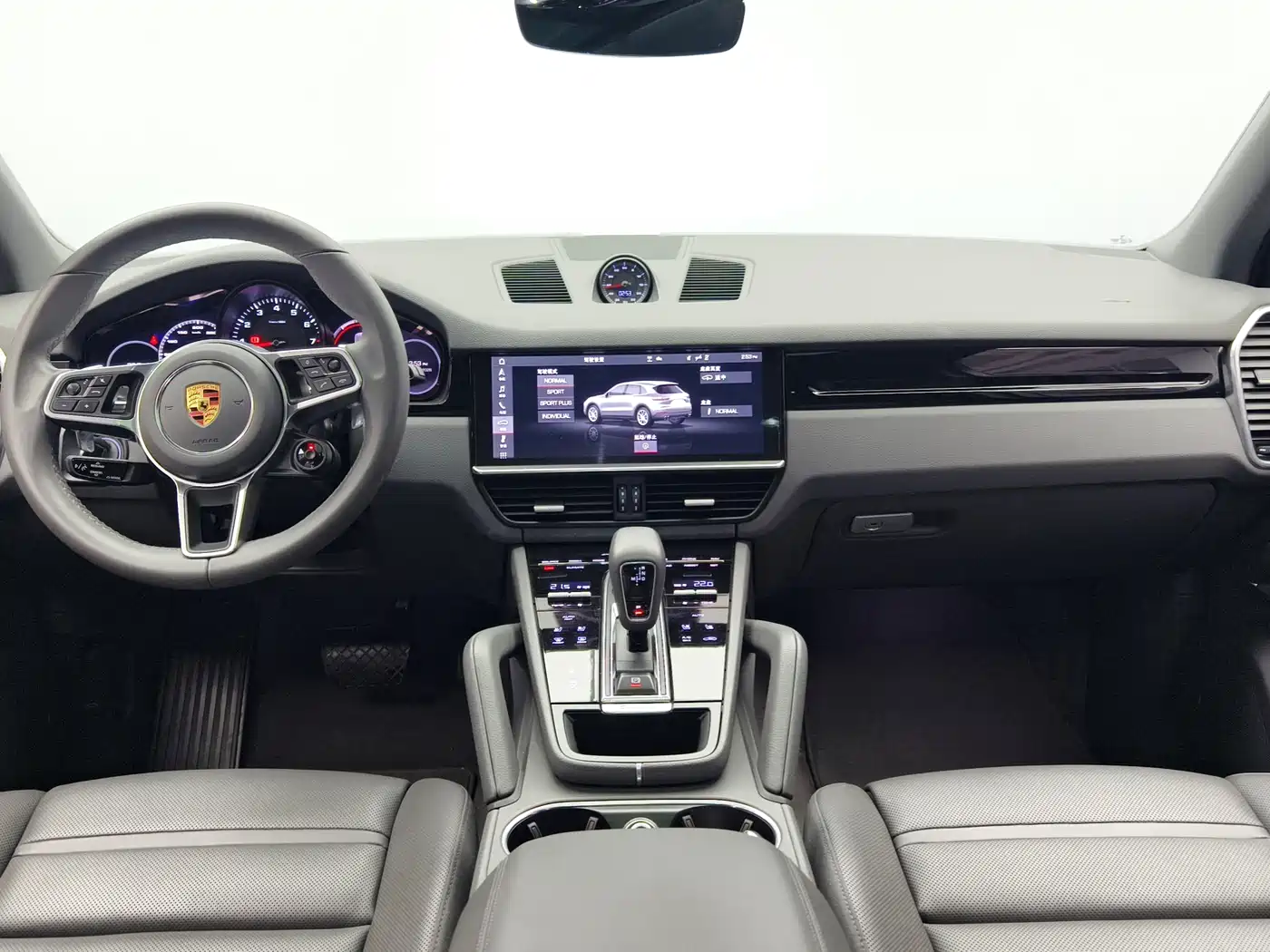 Porsche Cayenne фото 9