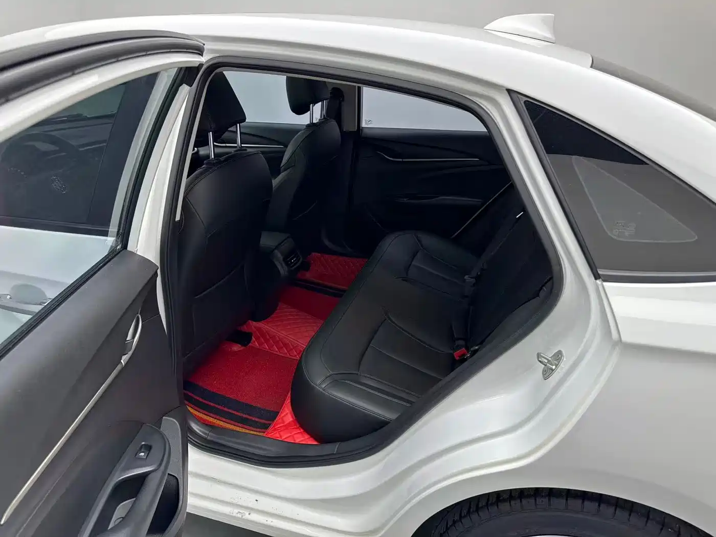 Buick Excelle 2019 18T Auto Connected Elite China VI фото 6