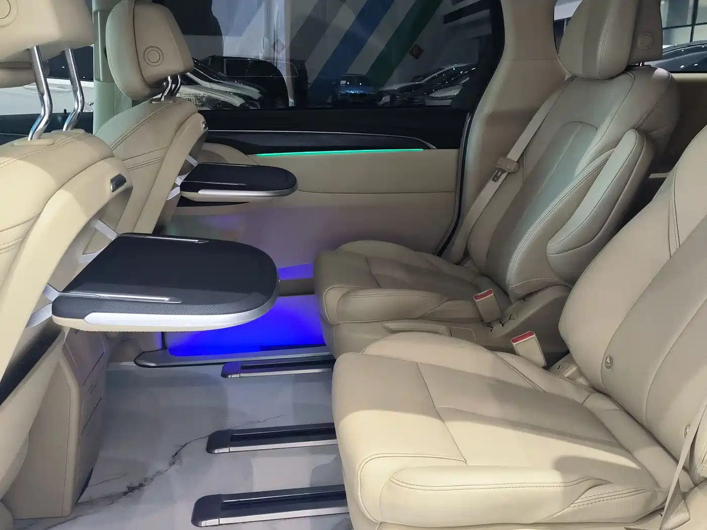 Buick GL8 2023 ES Landmaster Exclusive фото 7