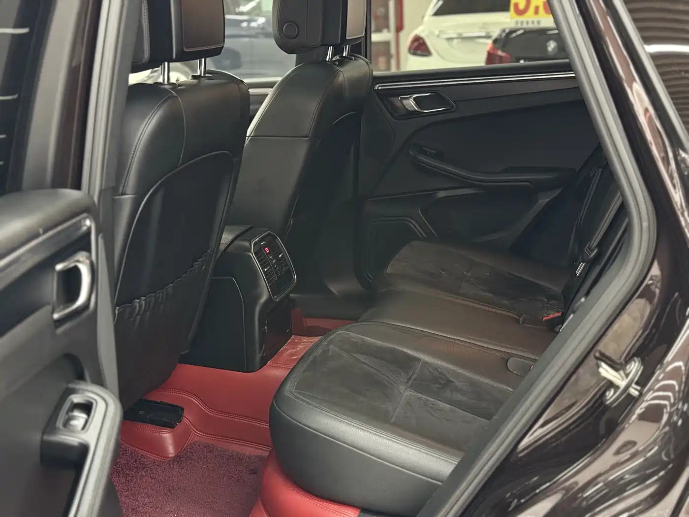 Porsche Macan 2017 Macan 2.0T фото 5