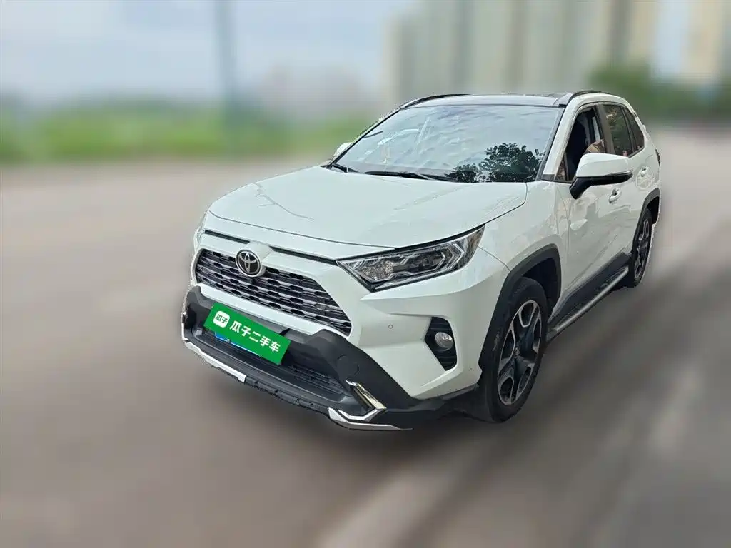 Toyota RAV4 Rongfang 2020 2.0L CVT 4WD Premium Edition фото 2
