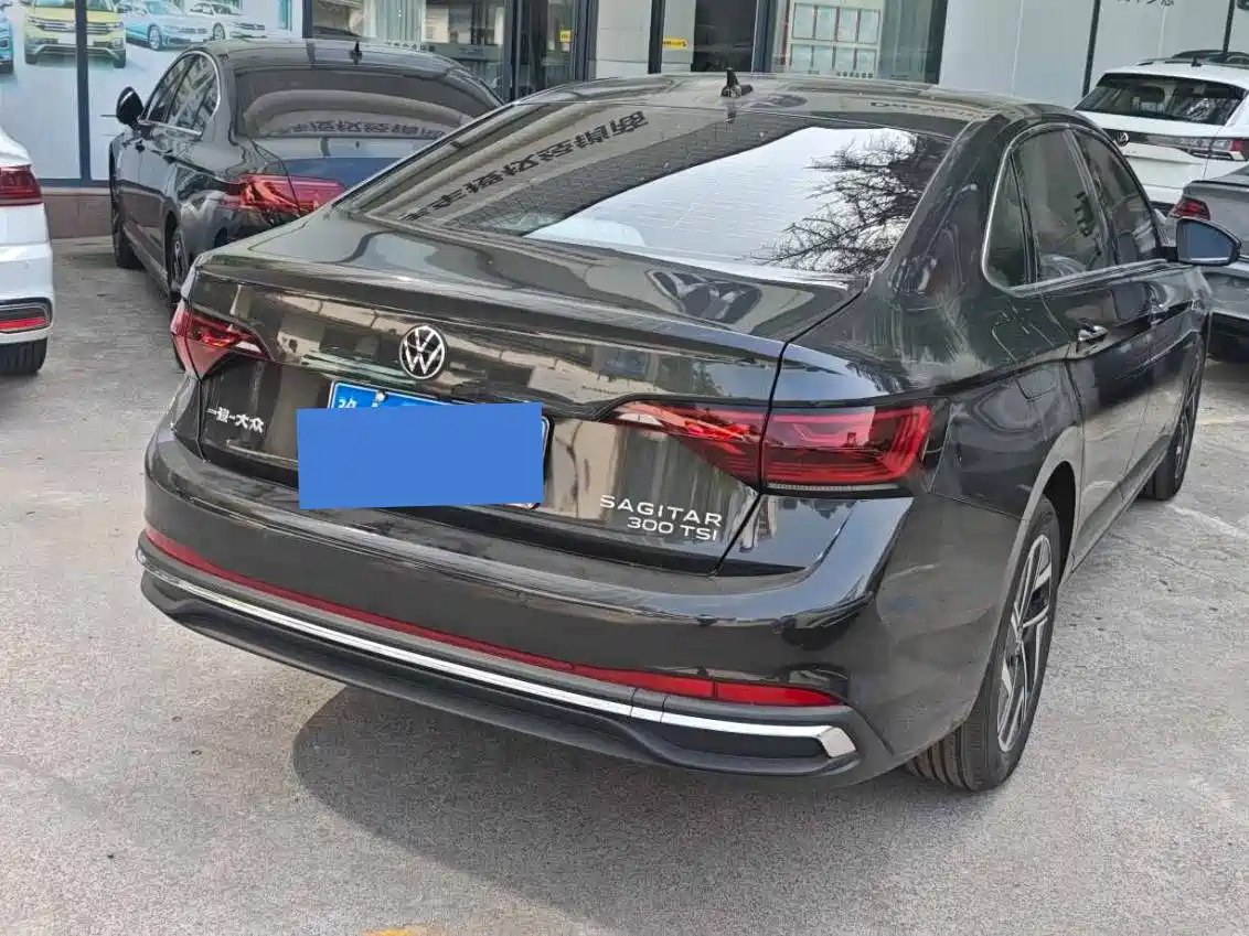 VOLKSWAGEN SAGITAR