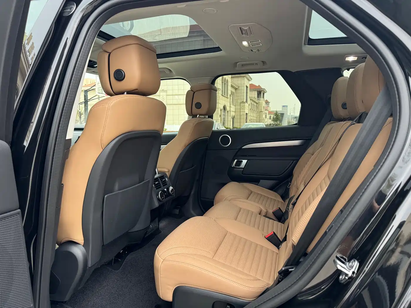Land Rover Discovery 2024 Model 360PS Dynamic HSE фото 5
