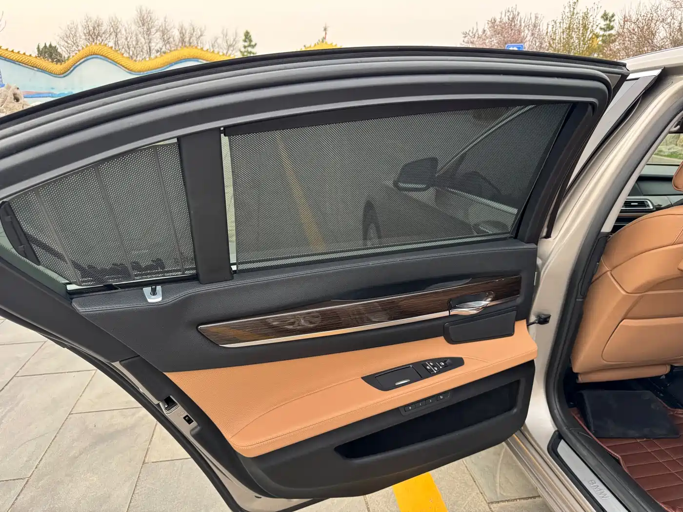 BMW 7 Series 2009 740Li Luxury фото 13