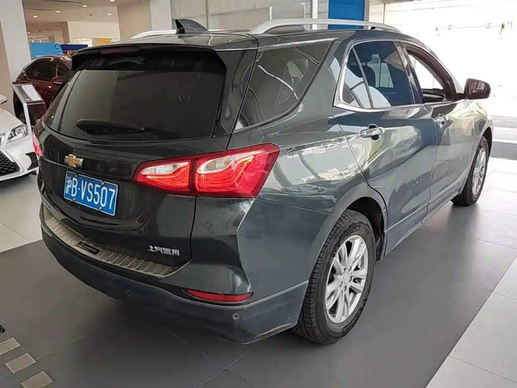 Chevrolet Equinox 2017 535T Automatic Realm Edition фото 12