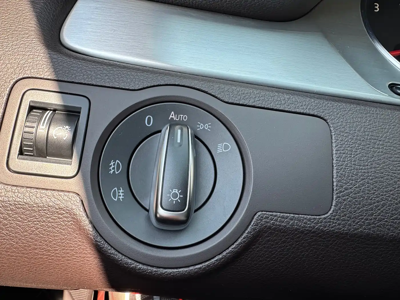 Volkswagen FAW-Volkswagen CC 2016 Model 1.8TSI Luxury фото 28