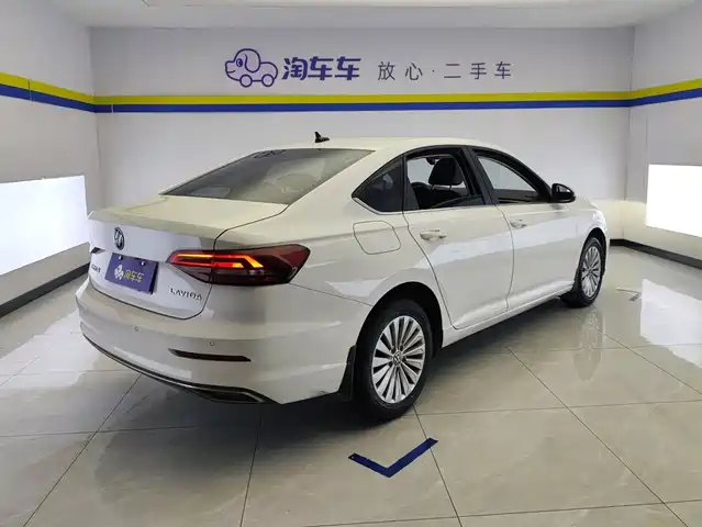 Volkswagen Lavida 2021 1.5L Auto Comfort Edition — фото 3