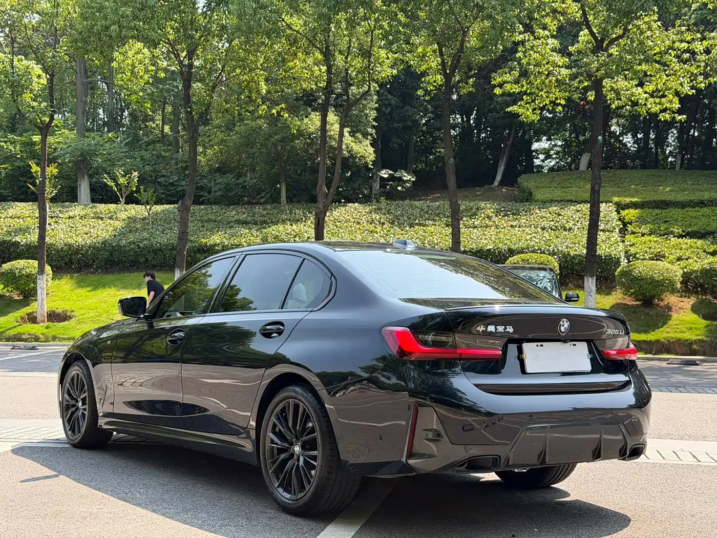 BMW 3-SERIES