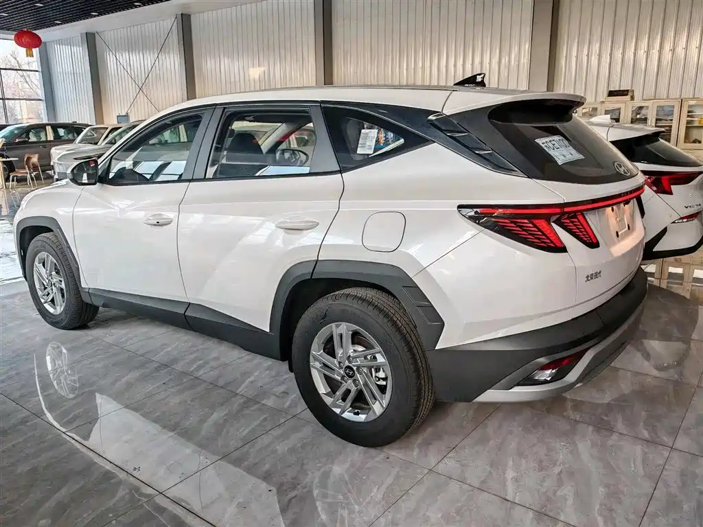 Hyundai Tucson 2023 Tucson L 1.5T Automatic 2WD GLS Leading Edition фото 4