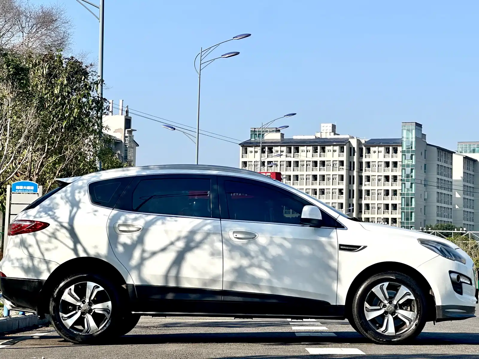 Фото 4 - Luxgen Luxgen7 SUV
