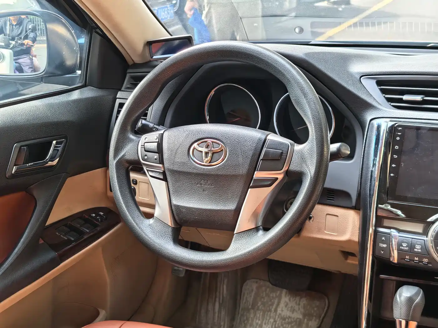 Toyota Reiz 2010 2.5S Elegance Elite Edition фото 13