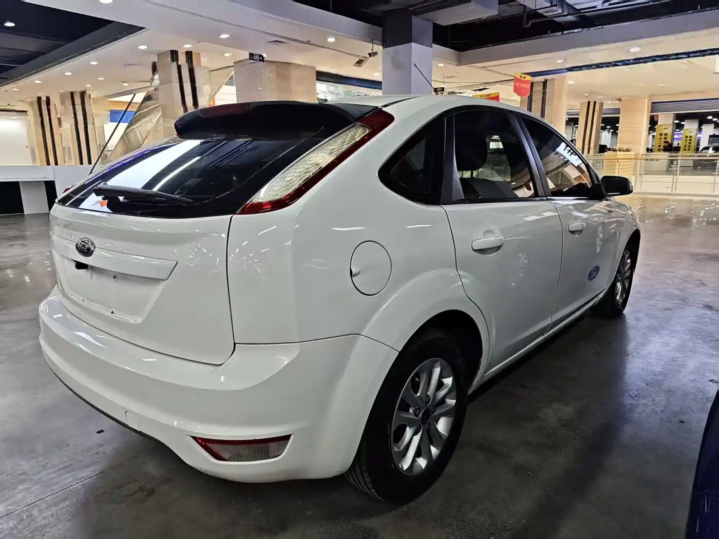 Фото 9 - Ford Focus