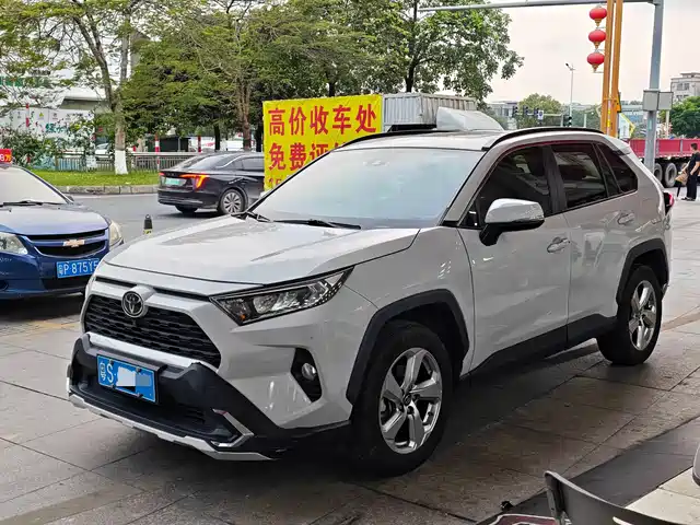 TOYOTA RAV4 RONGFANG