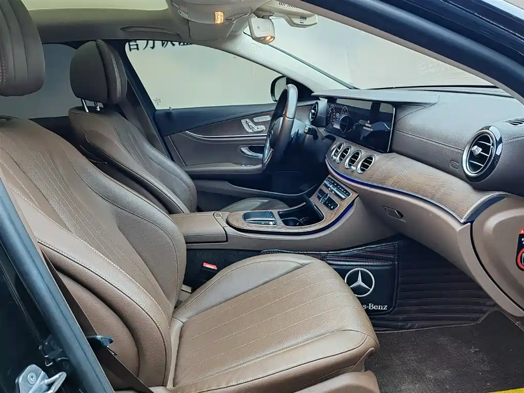 Mercedes-Benz E-Class 2019 E 300 L Fashion фото 13