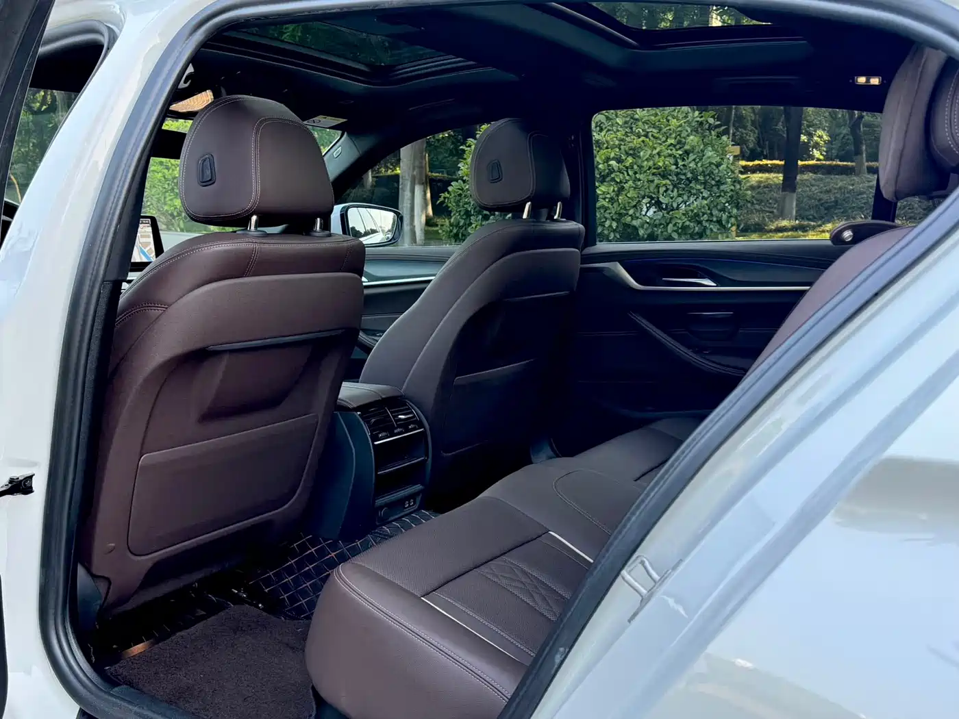 BMW 5 Series 2022 530Li Leading Luxury Package фото 6