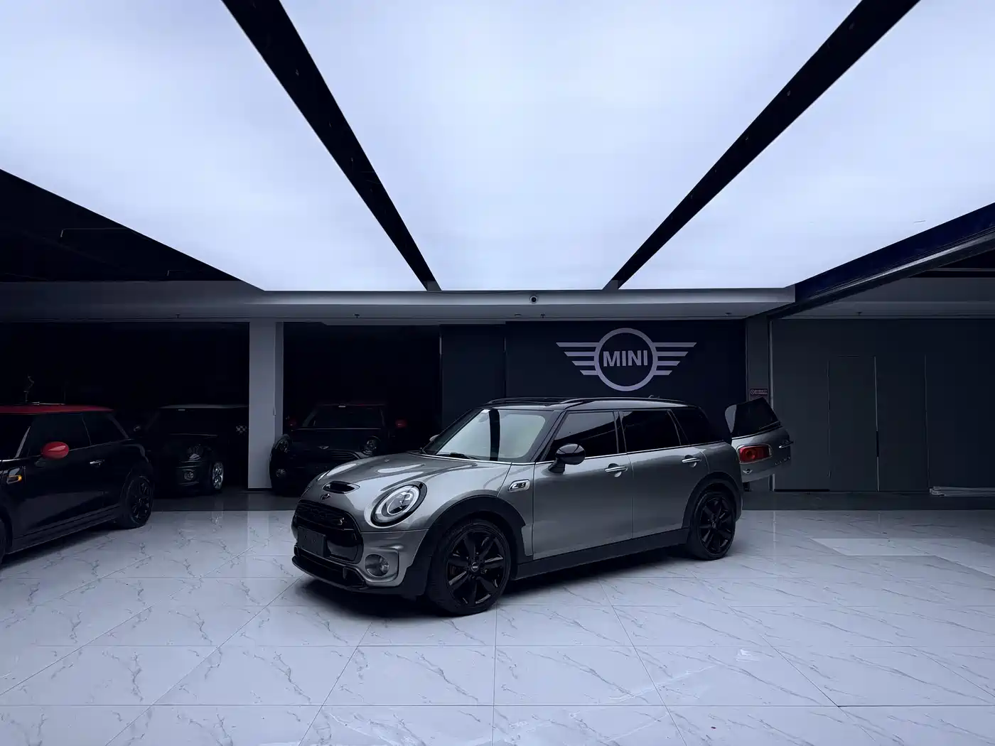 MINI CLUBMAN 2016 Facelift 2.0T COOPER S Geek Edition фото 6