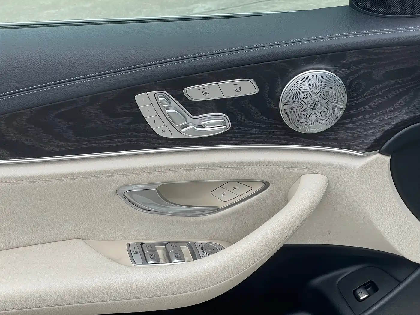 Mercedes-Benz E-Class 2016 E 300 L Sport Luxury фото 10
