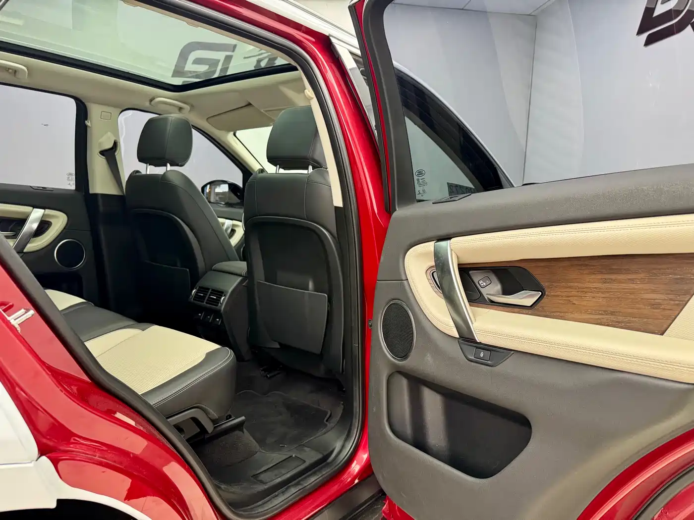 Land Rover Discovery Sport 2020 249PS R-Dynamic Performance Tech 7-seater фото 11