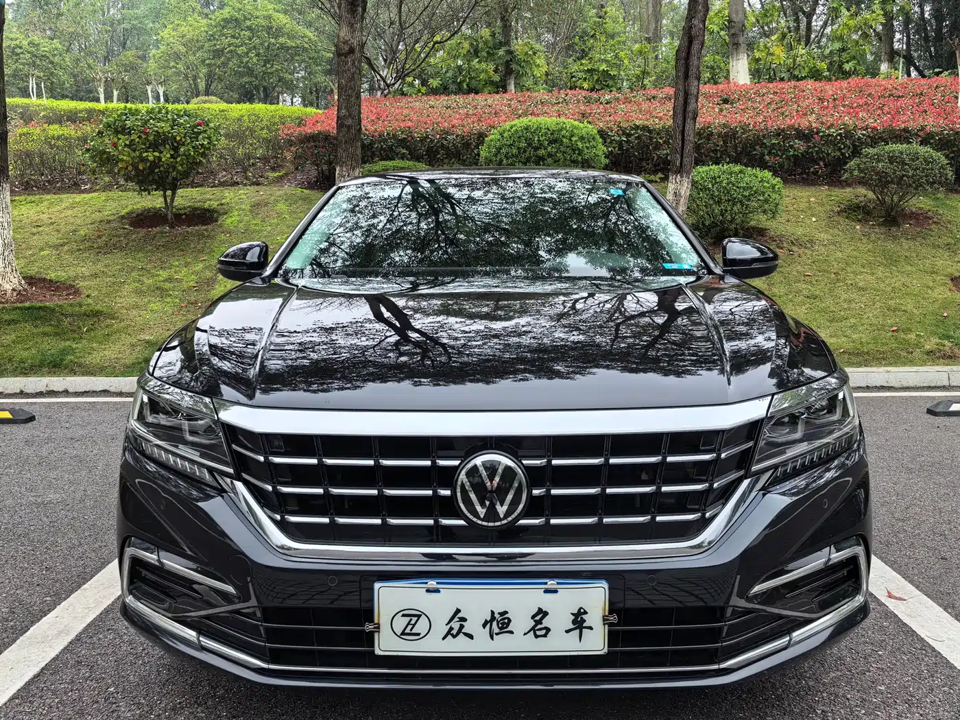 Volkswagen Passat 2021 Model 330TSI Luxury Edition фото 2