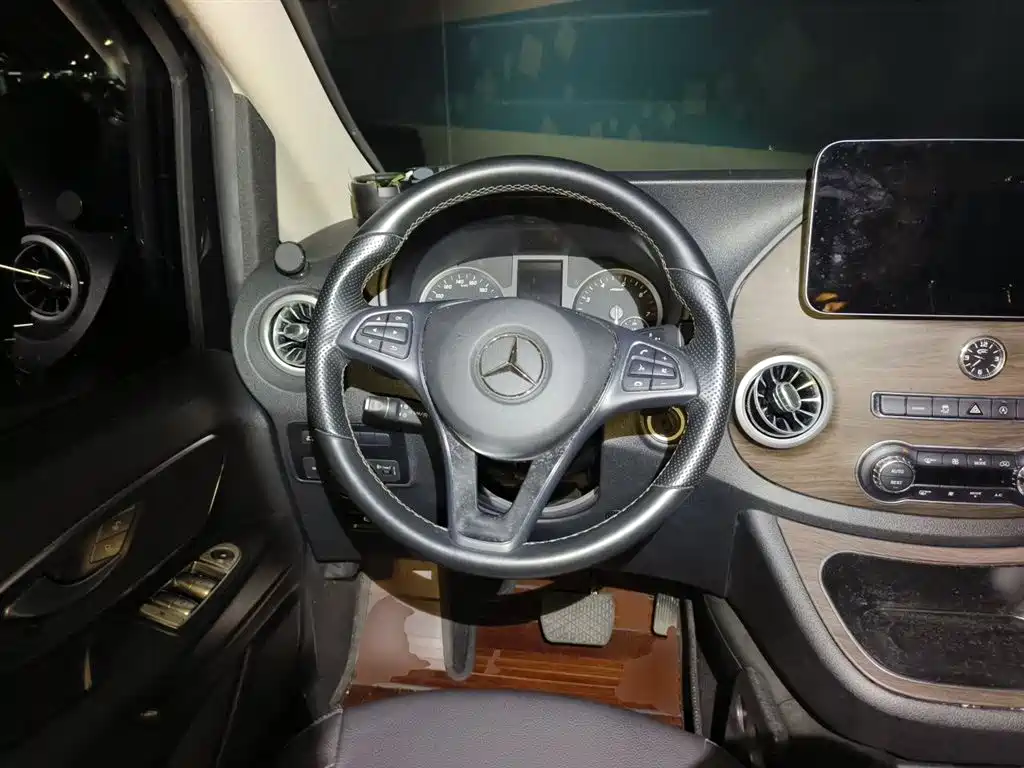Mercedes-Benz Vito 2021 2.0T Business Edition 7-seater фото 7