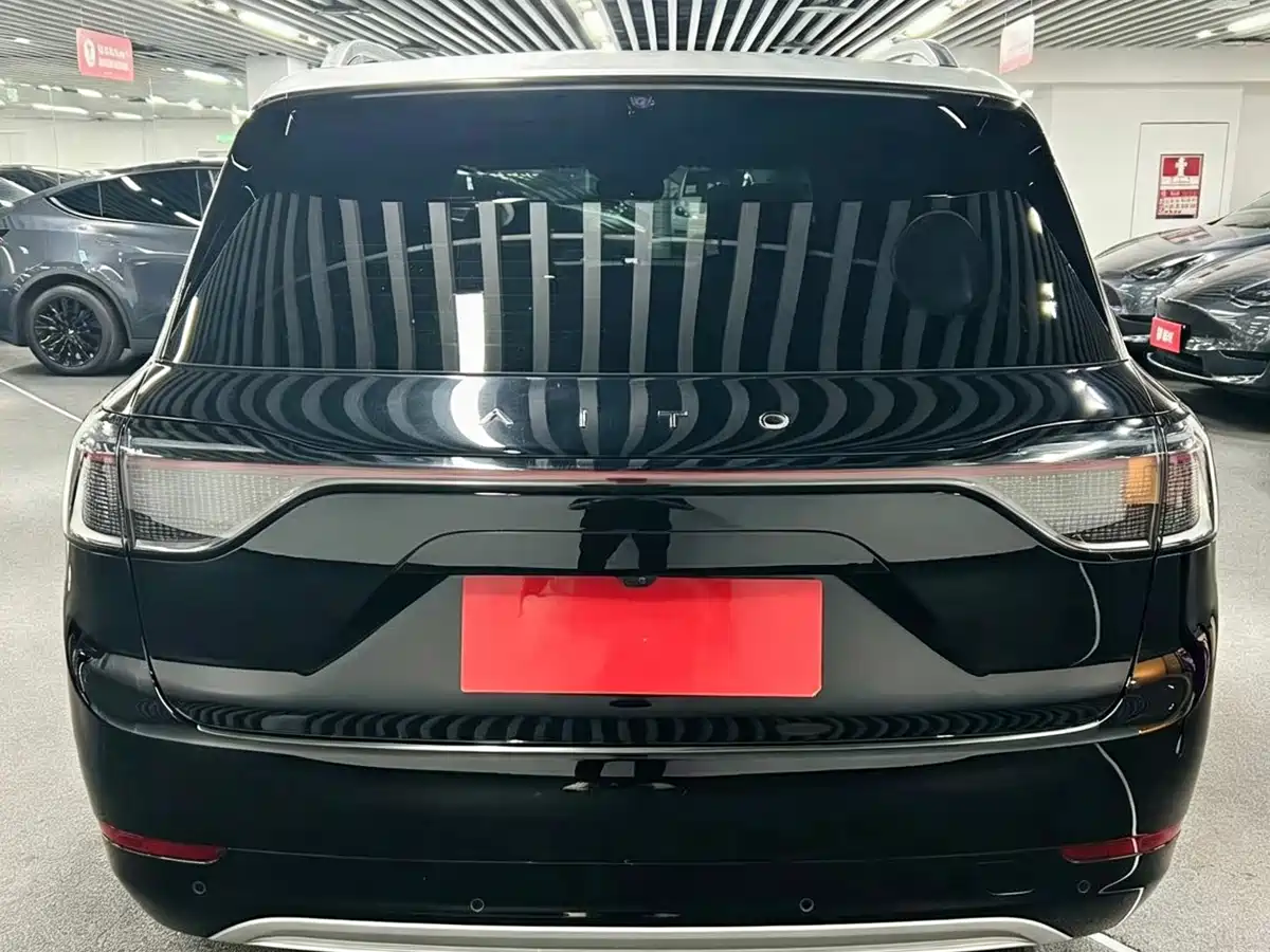 AITO Wenjie AITO M9 2024 Model Extended Range Ultra Edition 52kWh 5-Seater фото 5