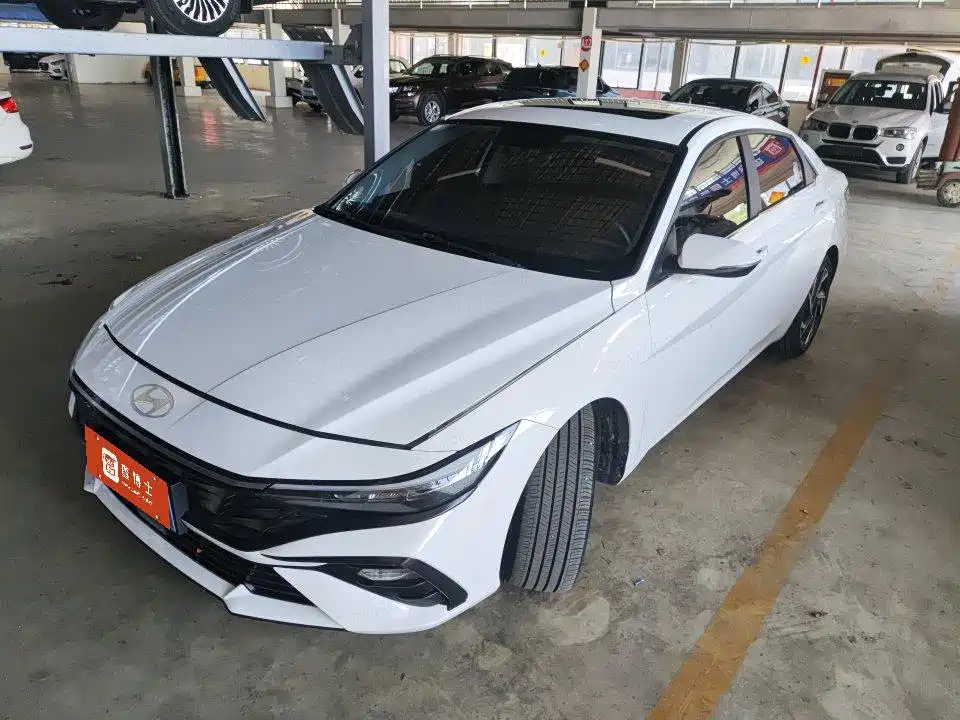 Hyundai Elantra 2023 1.5L CVT GLX Elite Edition
