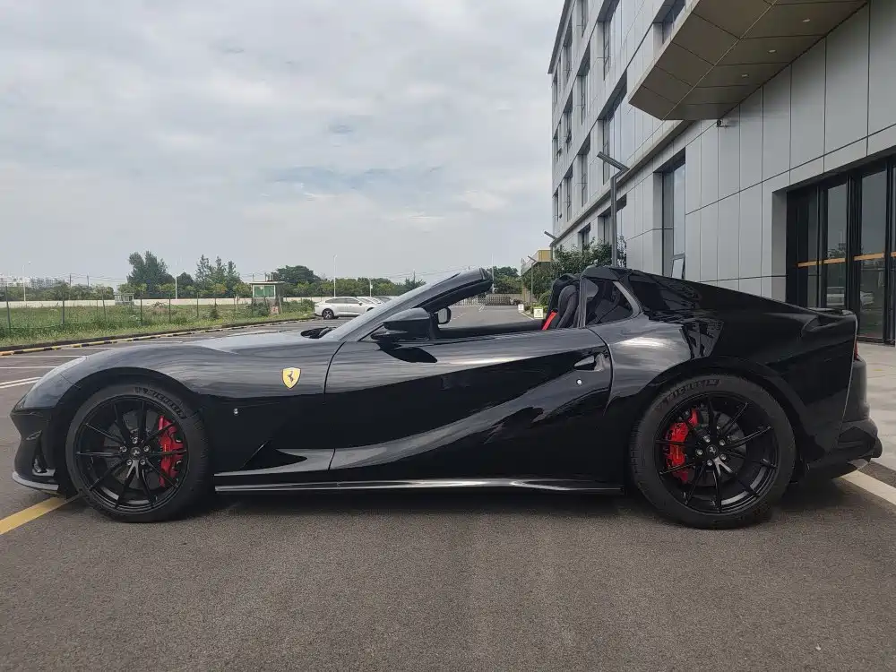 Ferrari 812 2024 2020 6.5L GTS