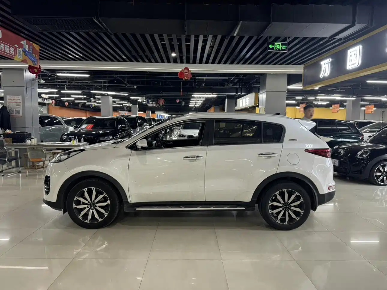 Kia KX5 2018 2017 1.6T Automatic 2WD 15th Anniversary Special DLX