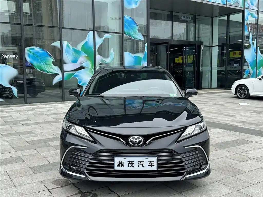 Toyota Camry 2021 2.0G Luxury Edition фото 2