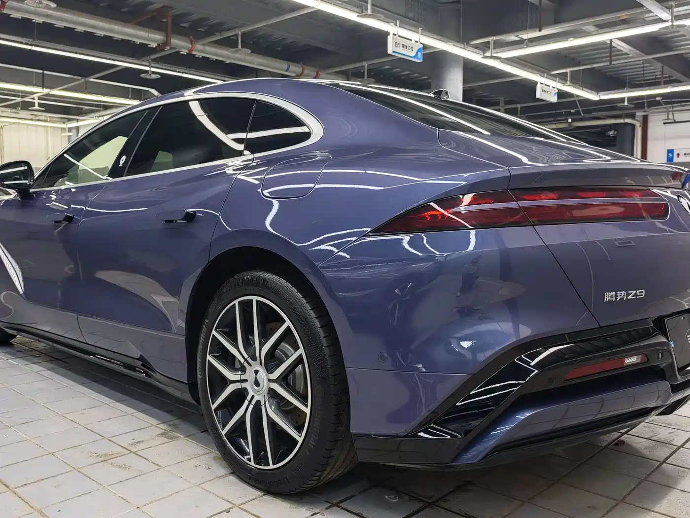 Denza Z9 2024 Model 1100km AWD Max Edition фото 12