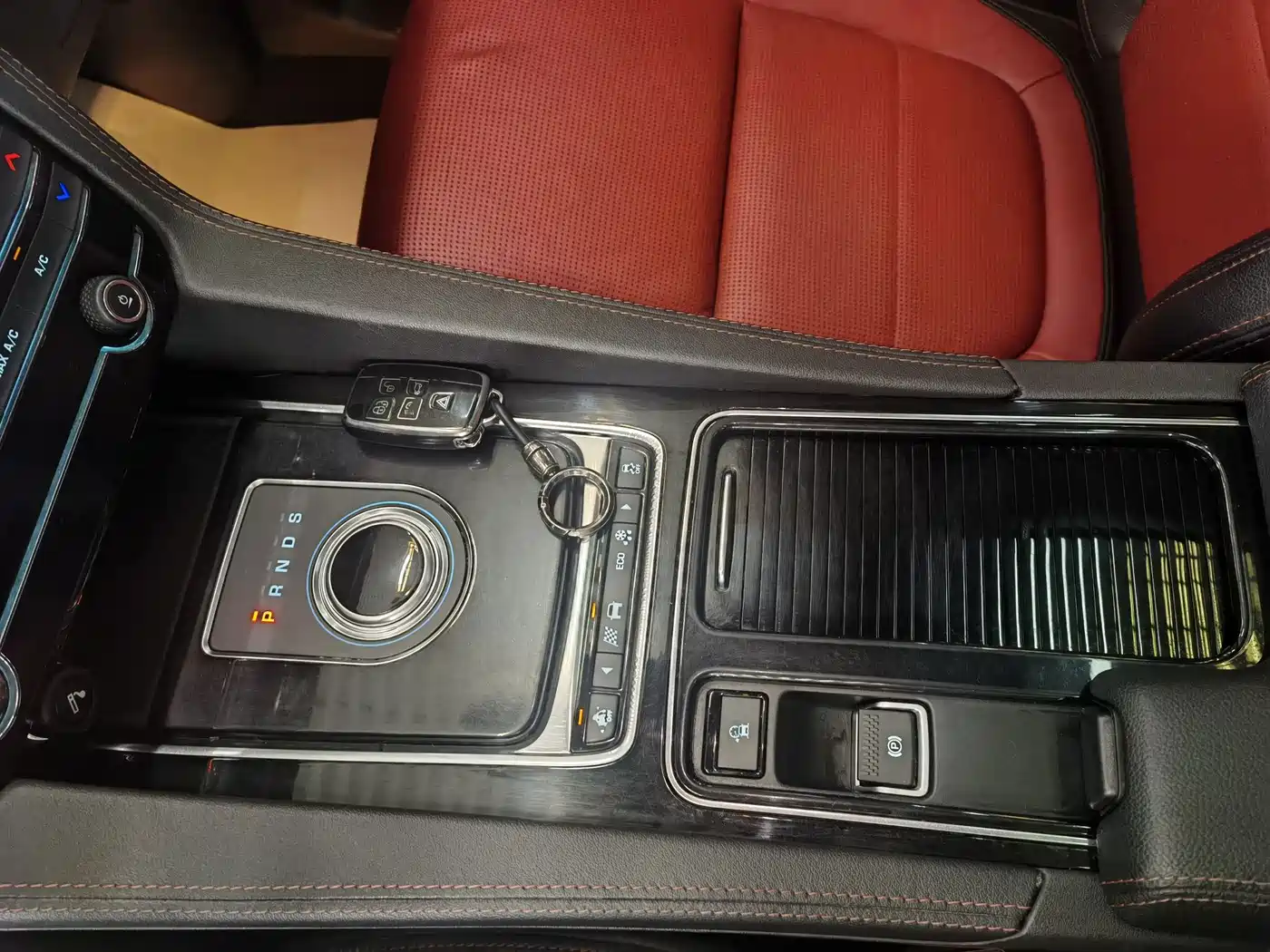 Jaguar F-Pace, миниатюра 12